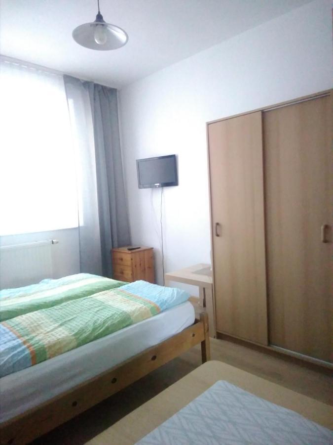 Dom Pod Sosnami Panzió Mielno  Kültér fotó